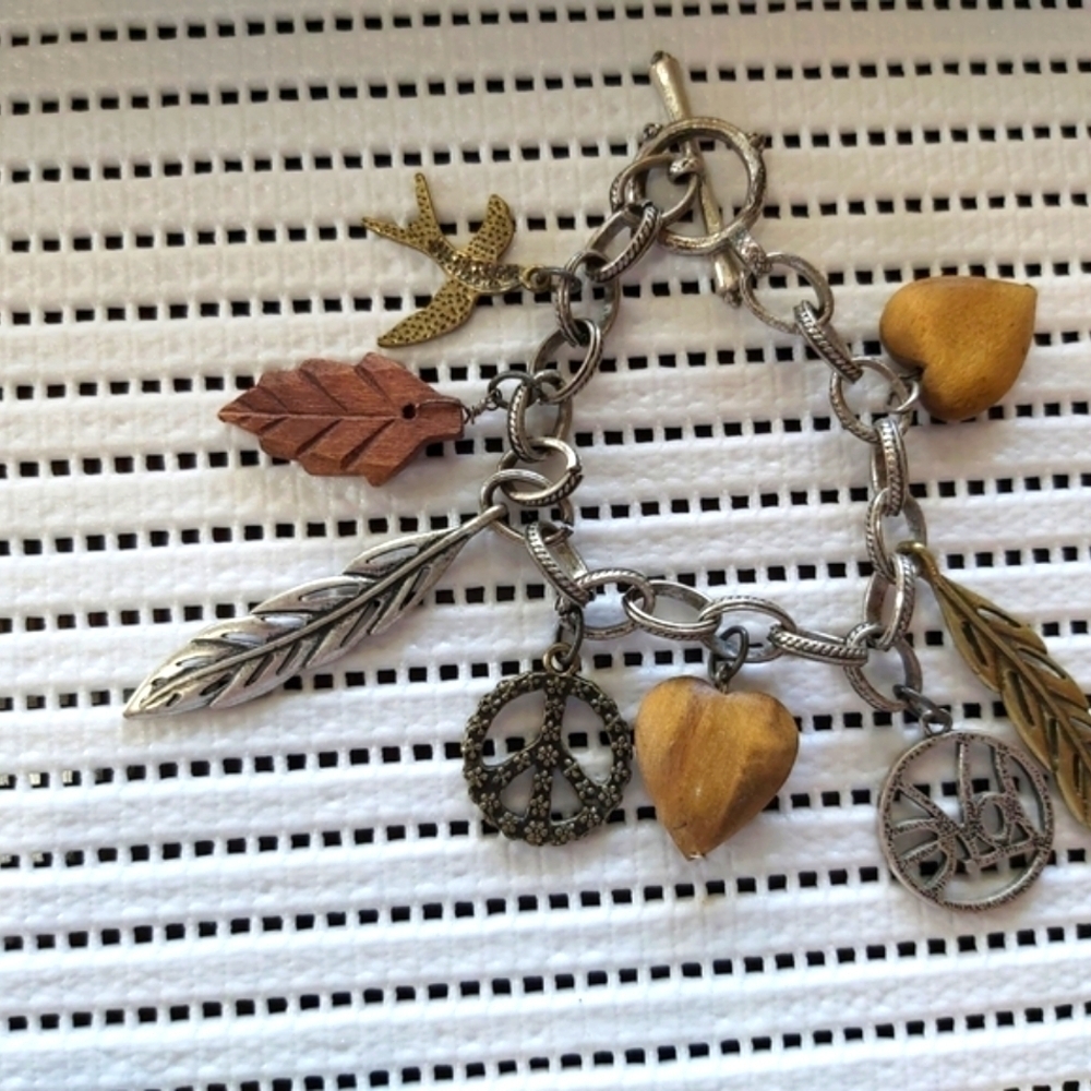 📿CHARM BRACELET-NEW/B1